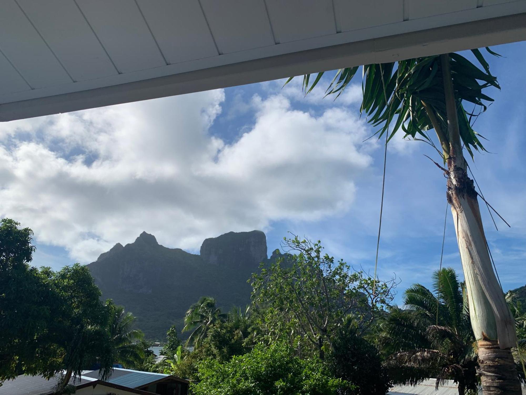 Tiki Ora - Hura Bora Bora