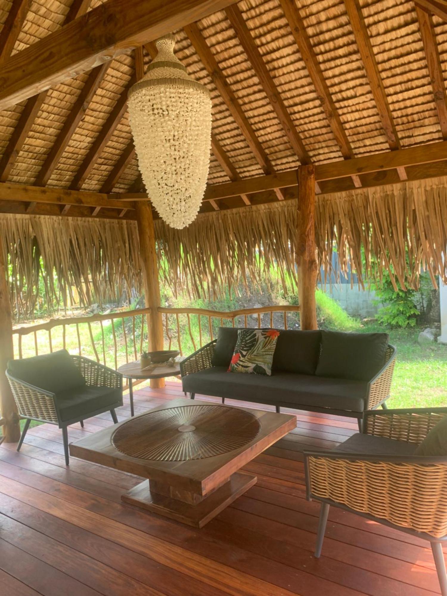 Tiki Ora - Hura * Bora Bora